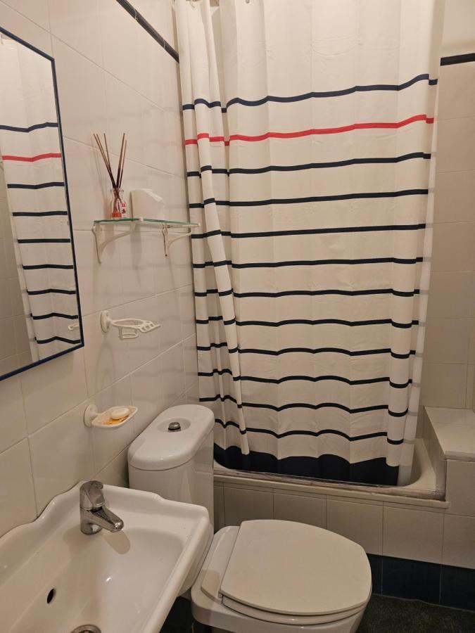 Habitacion Amplia Y Centrica En Piso Compartido ア・コルーニャ エクステリア 写真