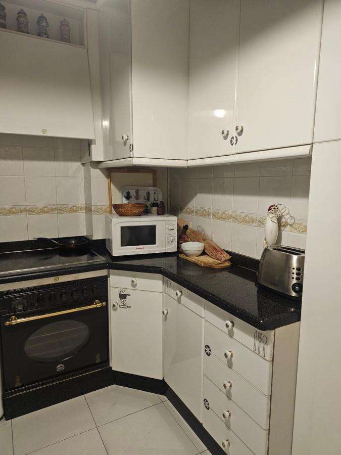 Habitacion Amplia Y Centrica En Piso Compartido ア・コルーニャ エクステリア 写真