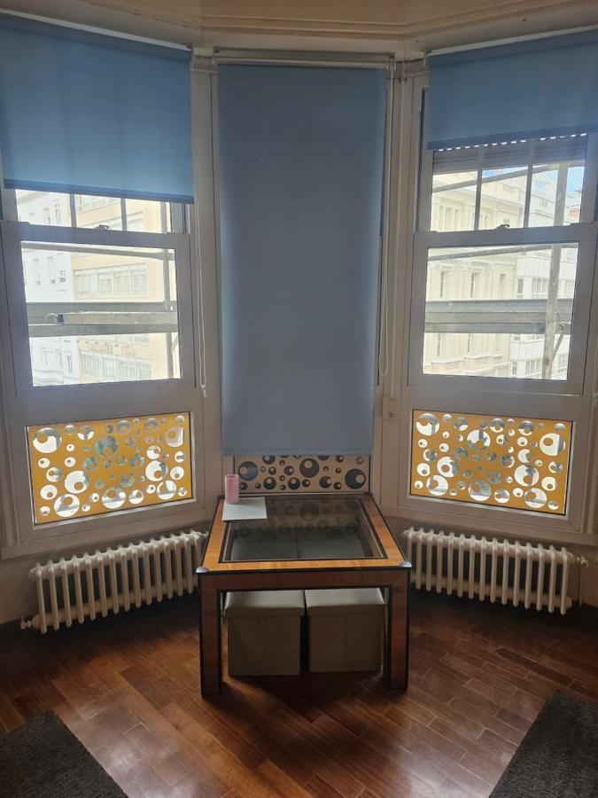 Habitacion Amplia Y Centrica En Piso Compartido ア・コルーニャ エクステリア 写真